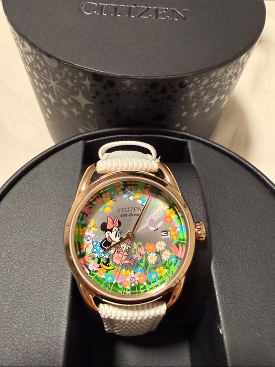 Citizen Accessories - Citizen Disney Collection Gardening Minnie Three Hand White Leather Strap Watch